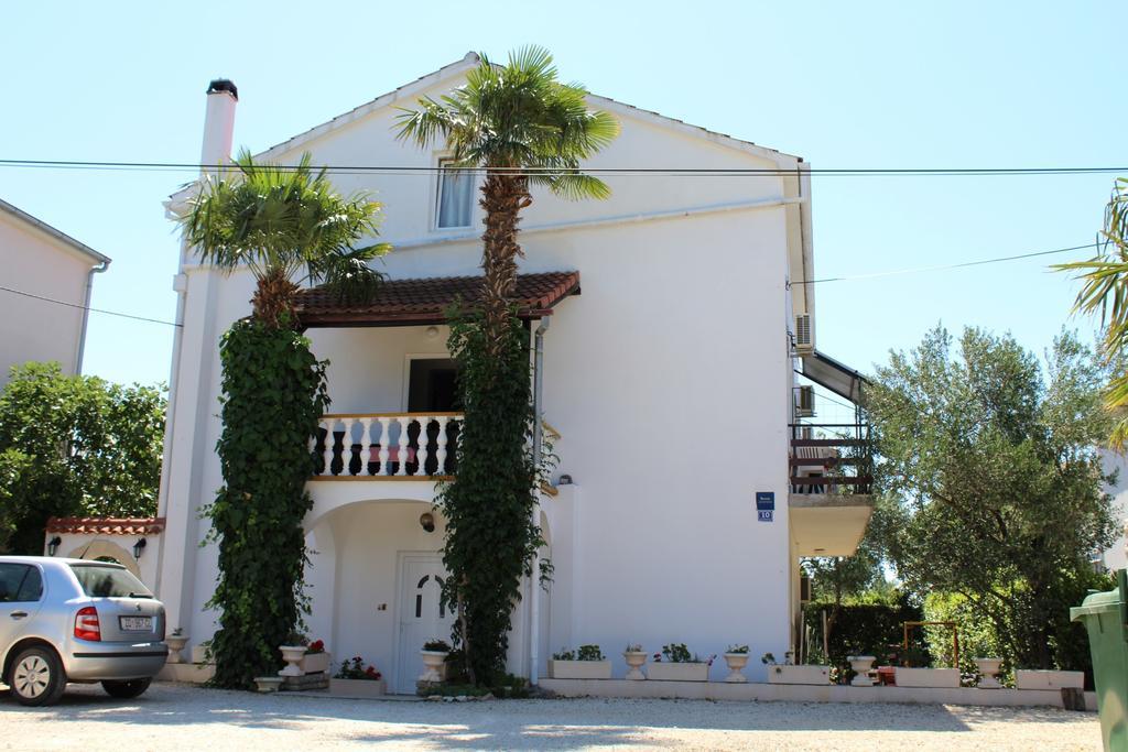 Villa Vilma Sukosan Exterior photo